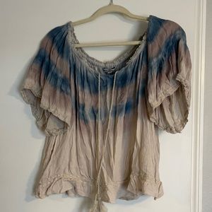 Adorable American Eagle blouse